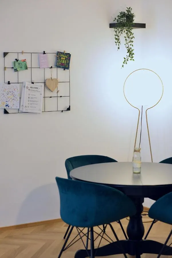Ferienwohnung Modern Flat With Parking Space Wien Apartment