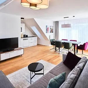 Myfavorit - Spacious Next To Puplic Transport U1 Direct Connection To Citycenter Wiedeń