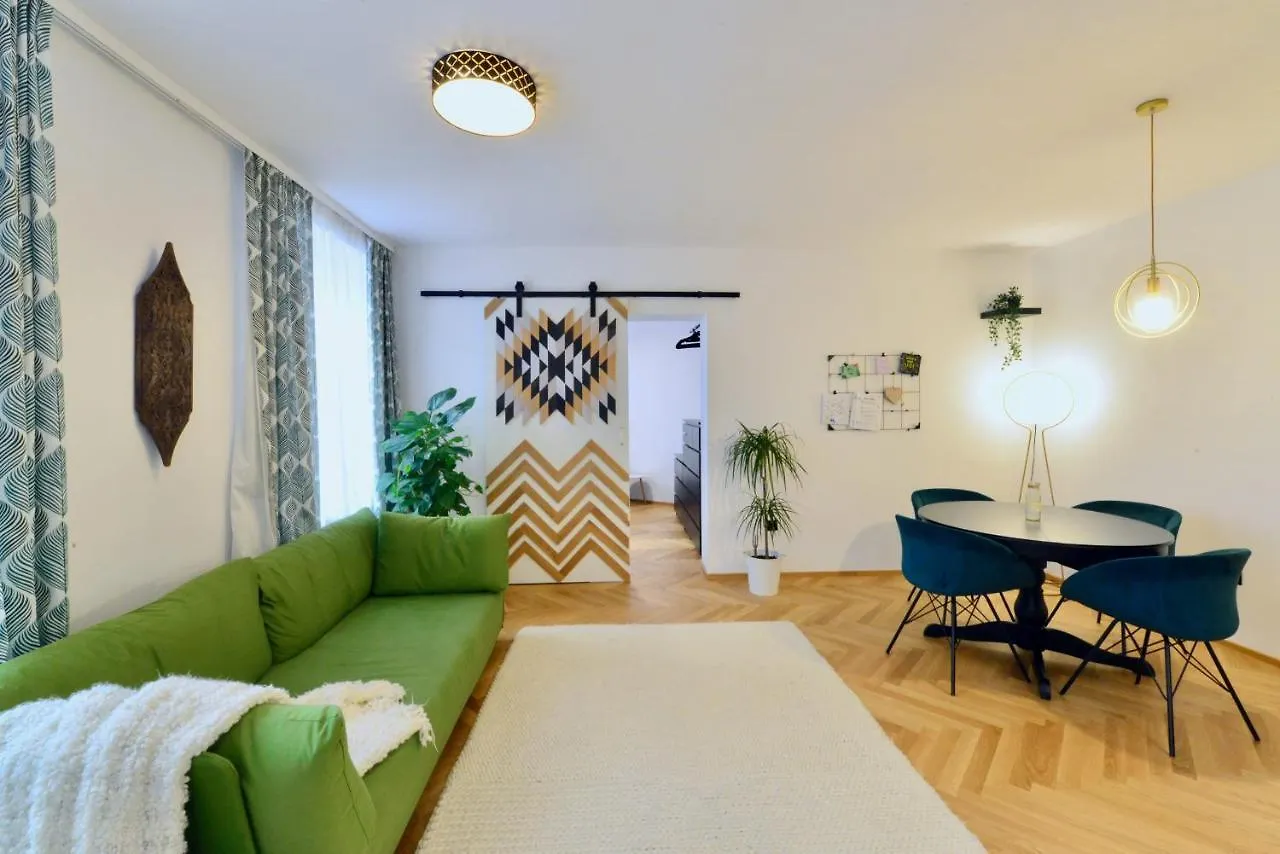 Modern Flat With Parking Space Appartement Wenen