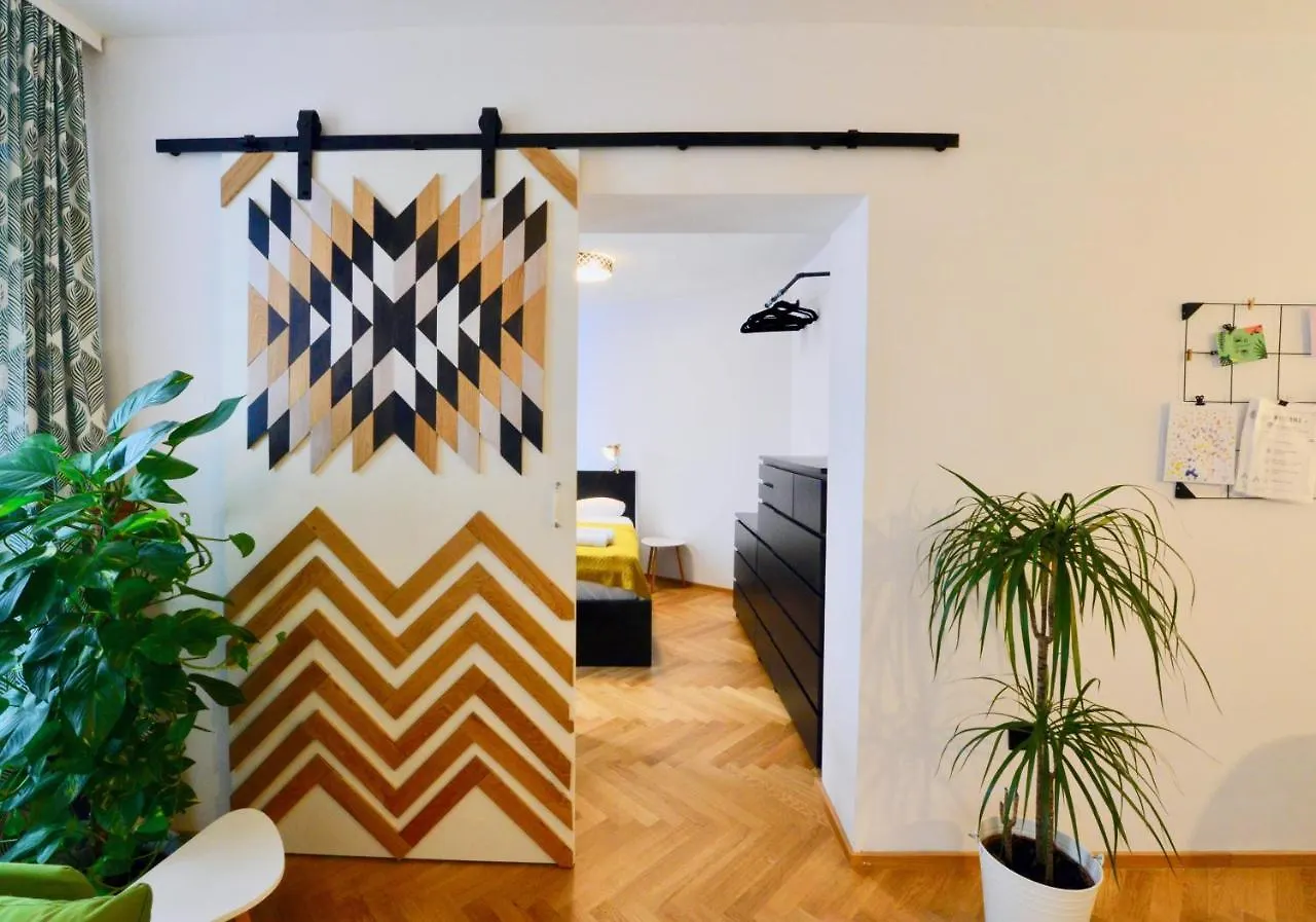 Modern Flat With Parking Space Appartement Wenen