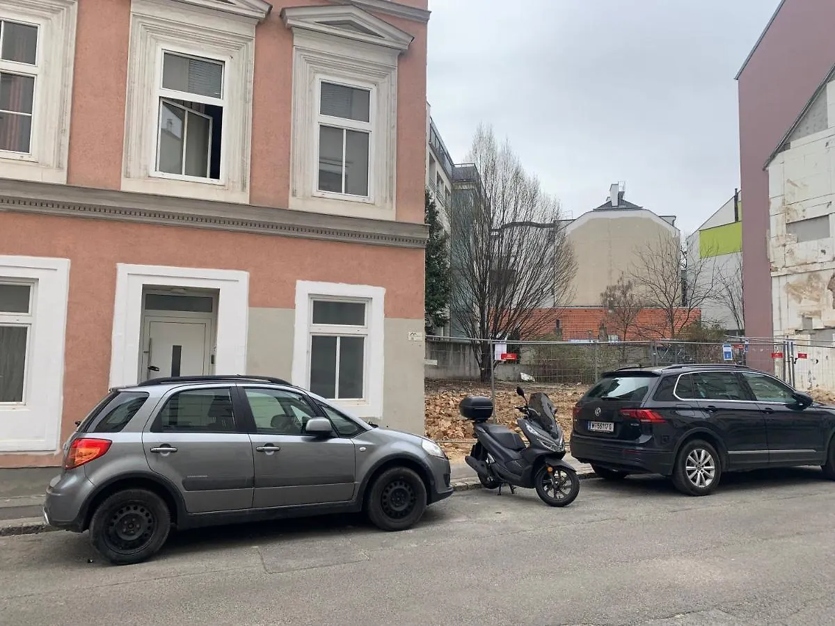 Modern Flat With Parking Space Appartement Wenen